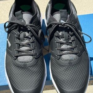 Puma Men’s Black and White Low-Top Golf shoes / sneakers